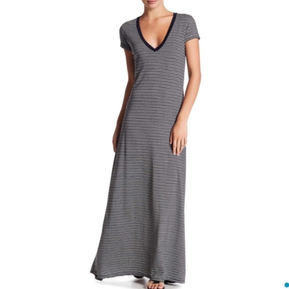 NWT C&C California v neck t shirt maxi dress